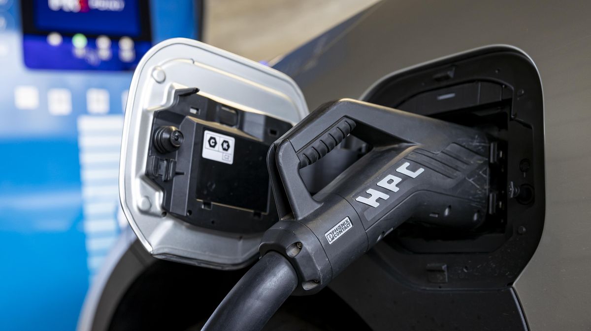 Podíl rychlodobíječek pro elektromobily je v Česku vyšší než v EU